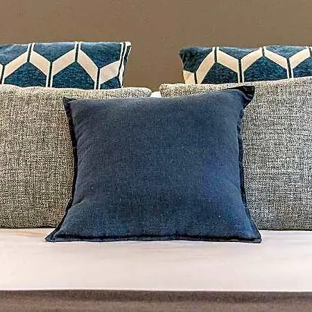 Elegante 8 Posti Vicino Stazione - Grey E Blu Apartment