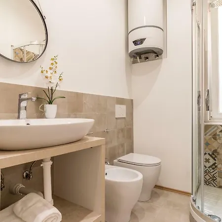 Apartment Elegante 8 Posti Vicino Stazione - Grey E Blu Triest