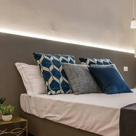 Elegante 8 Posti Vicino Stazione - Grey E Blu Appartement *