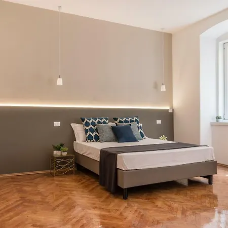 Elegante 8 Posti Vicino Stazione - Grey E Blu Appartement