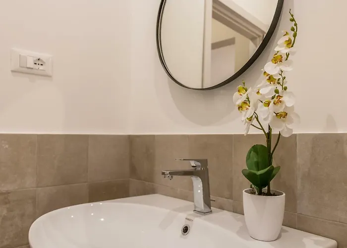 Elegante 8 Posti Vicino Stazione - Grey E Blu Appartement *