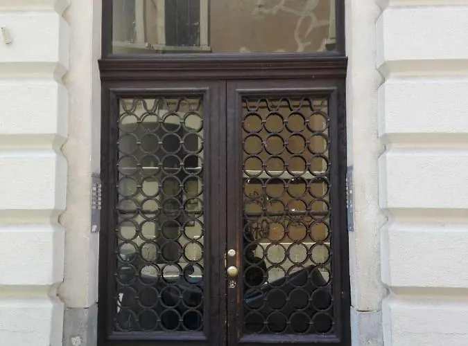 Elegante 8 Posti Vicino Stazione - Grey E Blu *